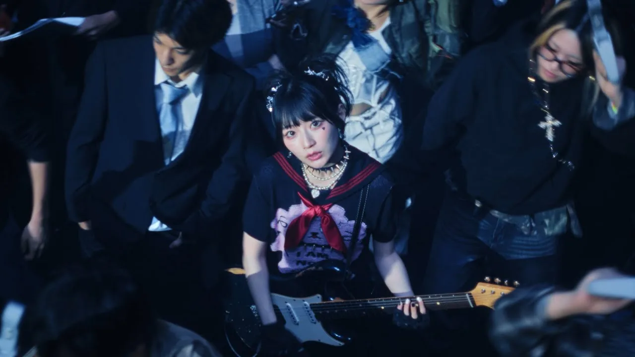 青木陽菜「マズルフラッシュ！」Music Video